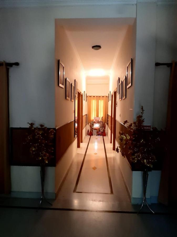 Hotel Bhambri Expo House Delhi  Exterior foto